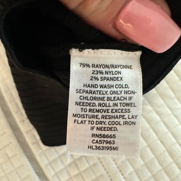 Trouve Cold Shoulder Top size S - Picture 7 of 7